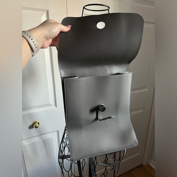 Grey backpack - Picture 2 of 3